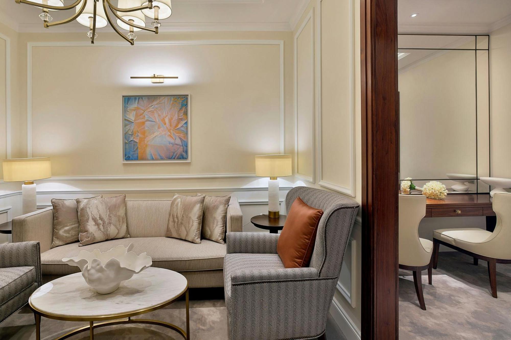 The Ritz-Carlton, Amman Hotel Eksteriør billede A suite at the hotel
