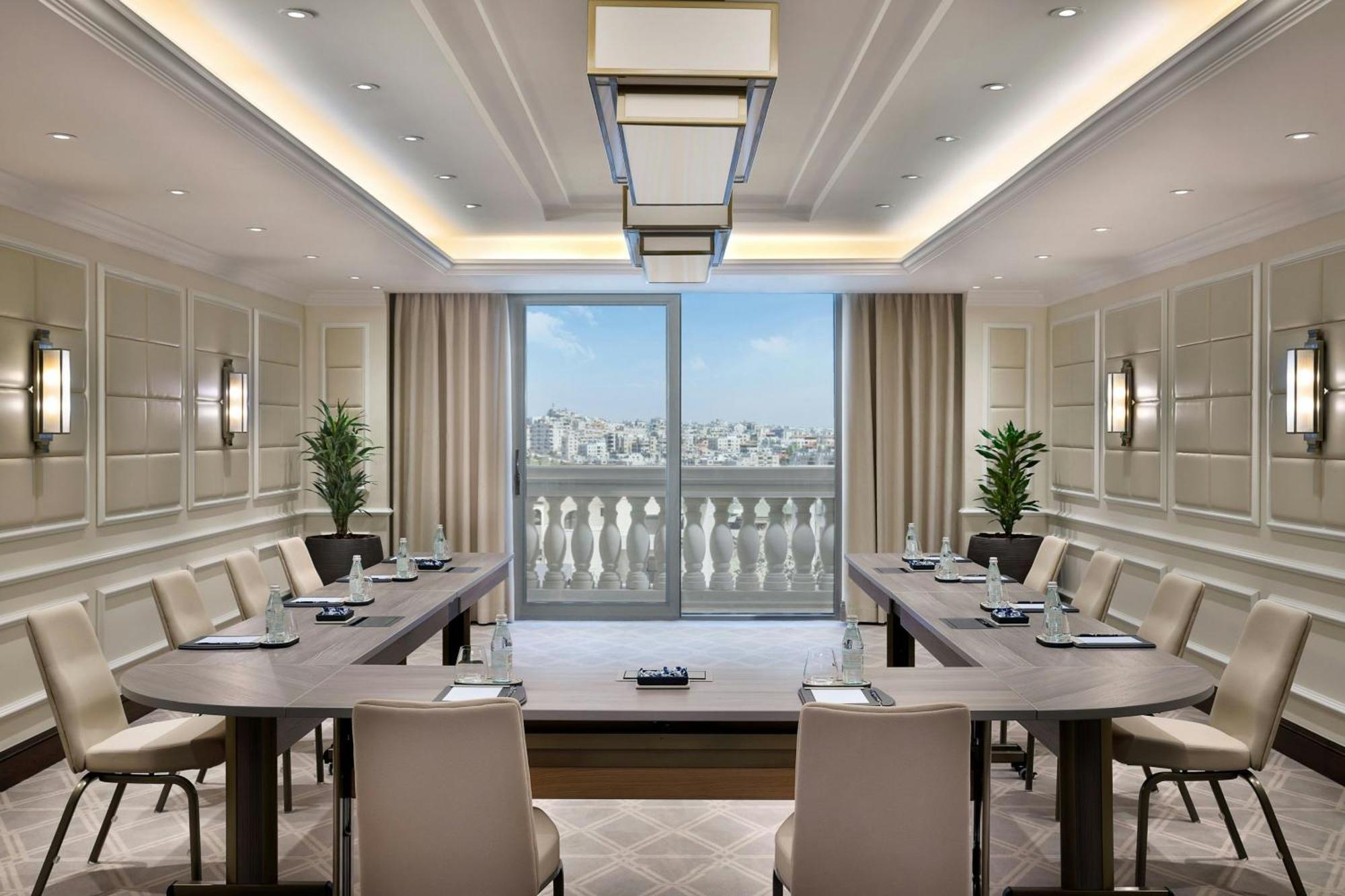 The Ritz-Carlton, Amman Hotel Eksteriør billede Meeting room