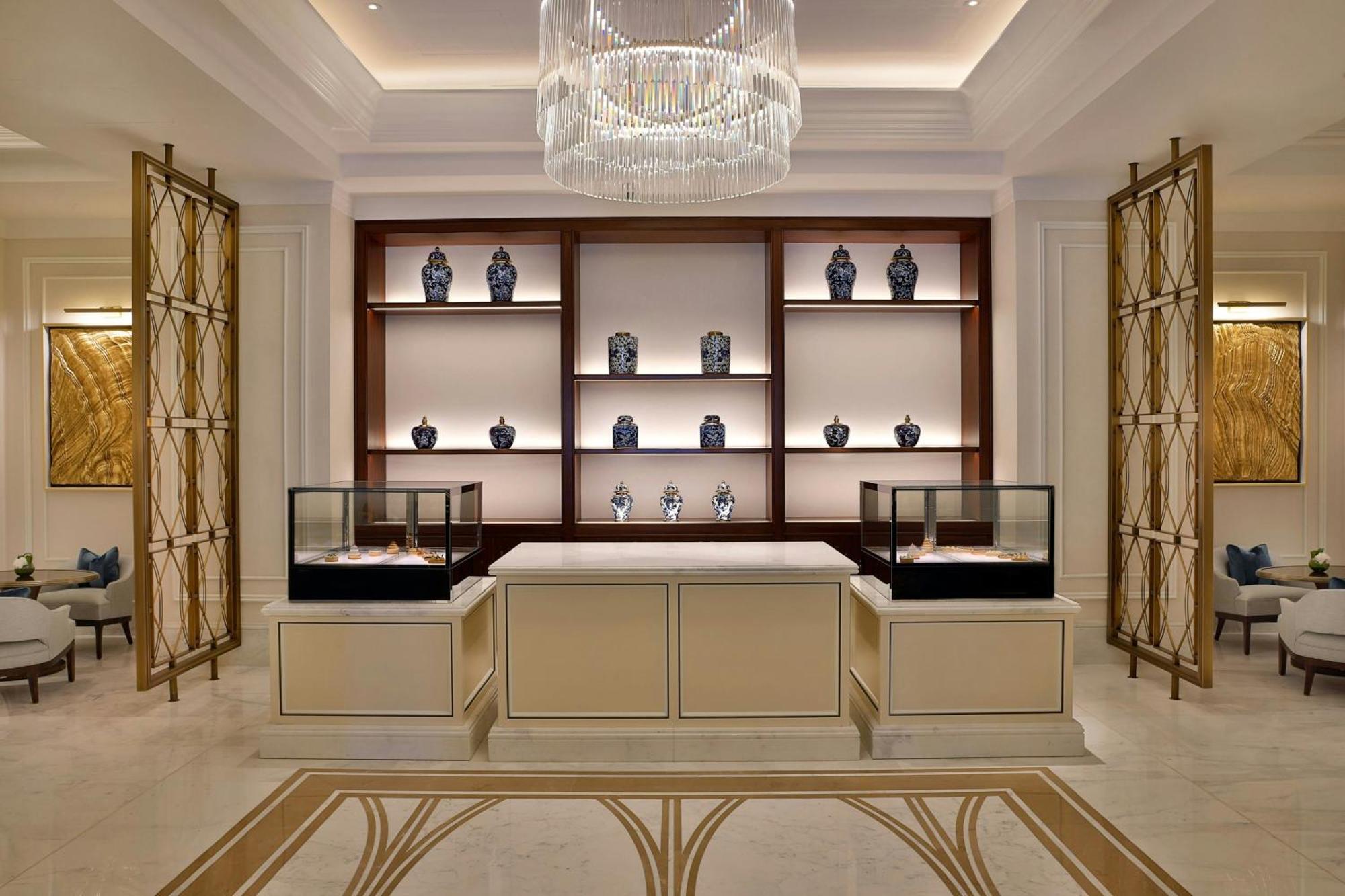 The Ritz-Carlton, Amman Hotel Eksteriør billede The lobby of the hotel