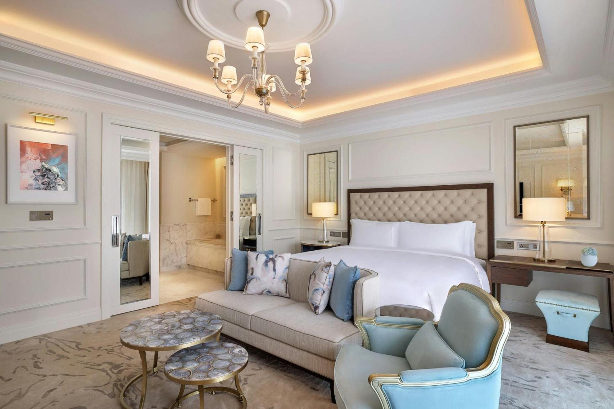 The Ritz-Carlton, Amman Hotel Eksteriør billede A bedroom at the hotel