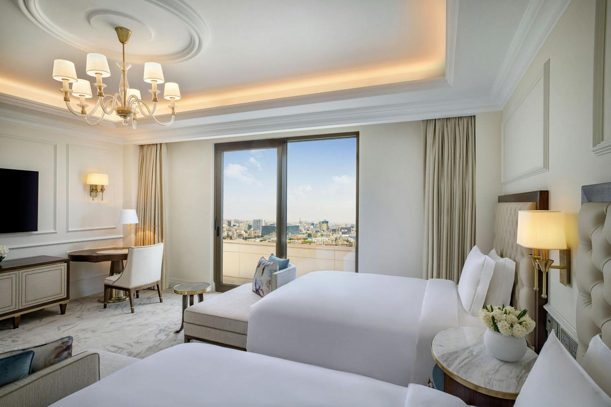 The Ritz-Carlton, Amman Hotel Eksteriør billede Deluxe Room