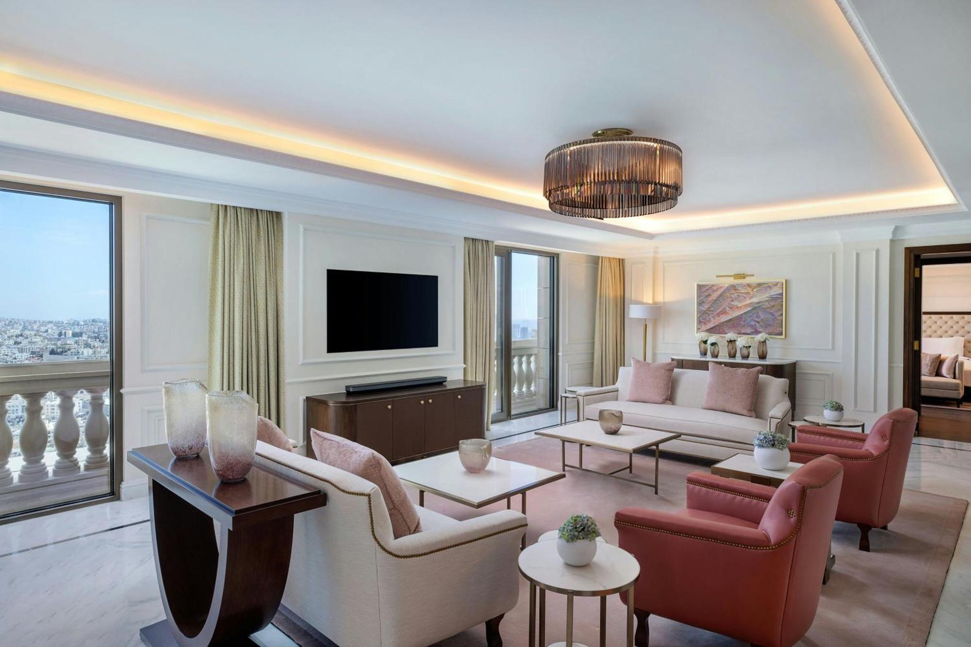 The Ritz-Carlton, Amman Hotel Eksteriør billede A suite at the hotel